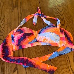 NWT Kenneth‎ Cole Tidal Wave Halter Bikini Top Sz M